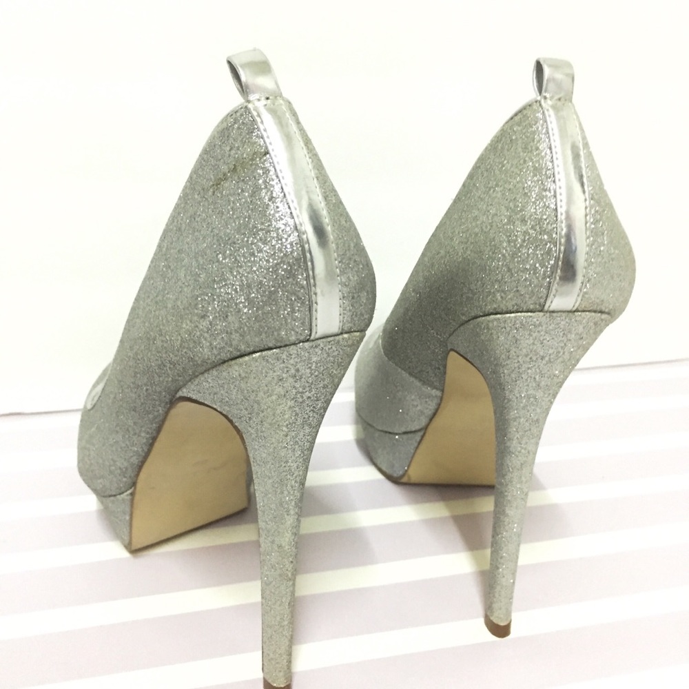 9 | 39 ALDO Silver Glitter Sparkly Platform Heels - Picture 4 of 6